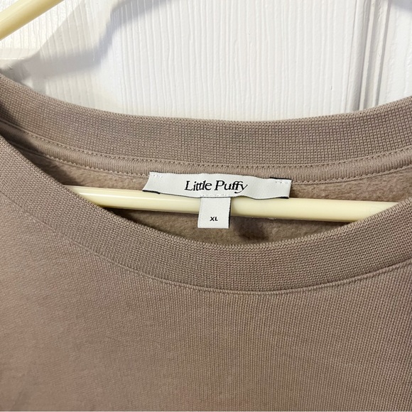 Little Puffy (Michelle Choi) | Uniform Crewneck - Picture 3 of 5